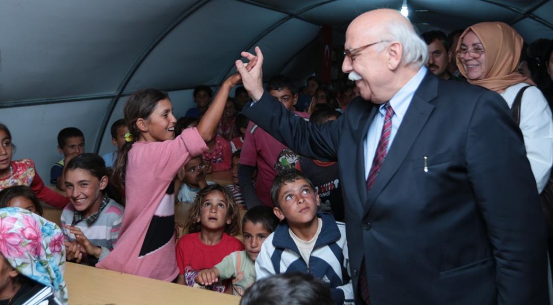 Minister Avcı opens first Migrant School in Turkey for education