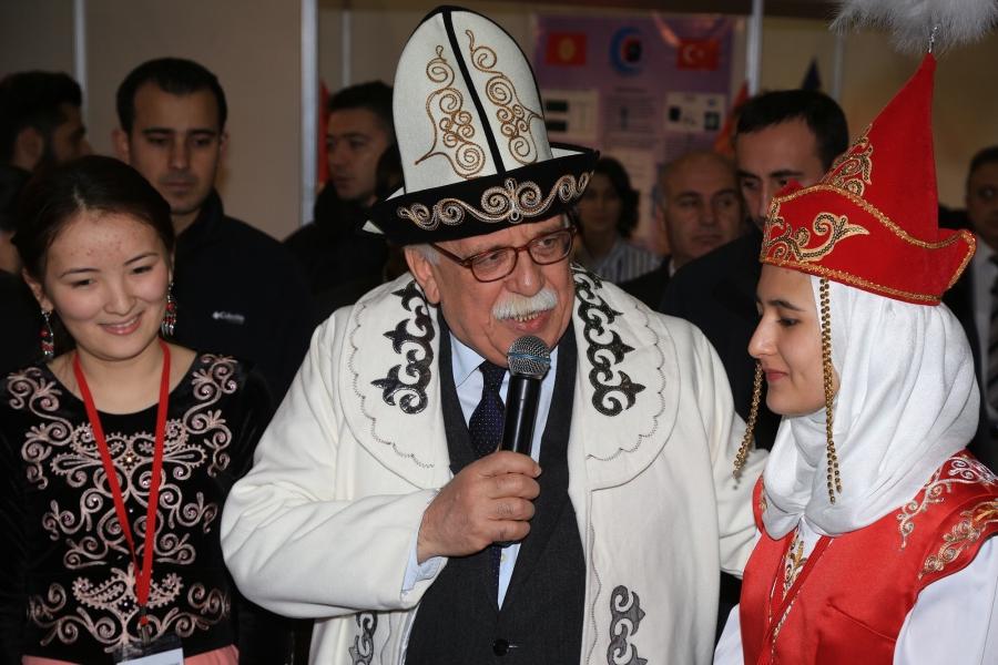  الوزير افجي يحضر الأولمبياد العلمي الثاني  للعالم التركي